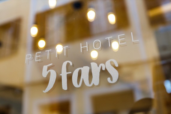 Petit Hotel 5 Fars